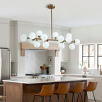 Lustre linéaire moderne du milieu du siècle de 40 po, suspension Spoutnik à 16 ampoules en laiton doré avec globe en verre dépoli pour salle à manger