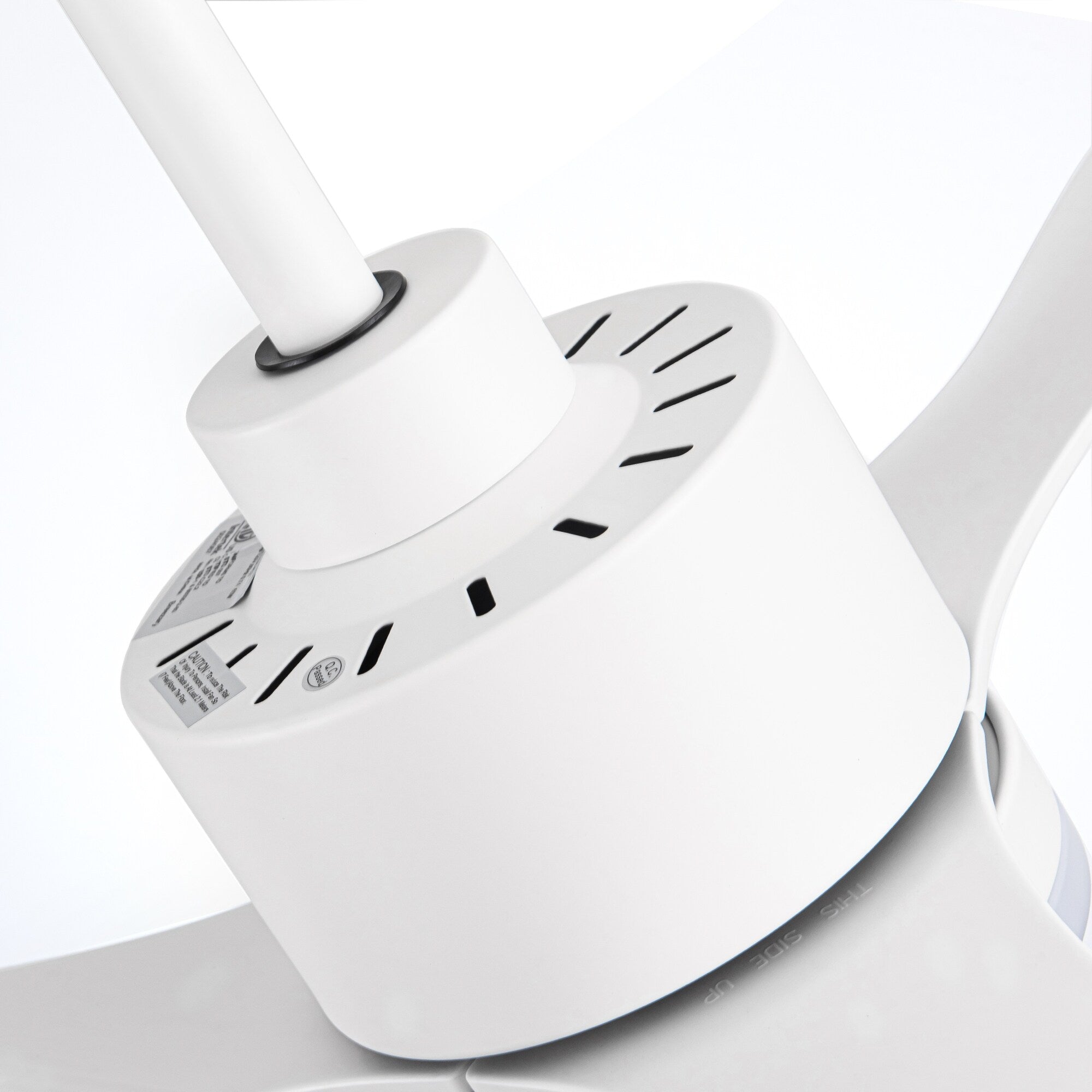 Ventilateur de plafond à DEL de 52 pouces avec télécommande (3 pales)