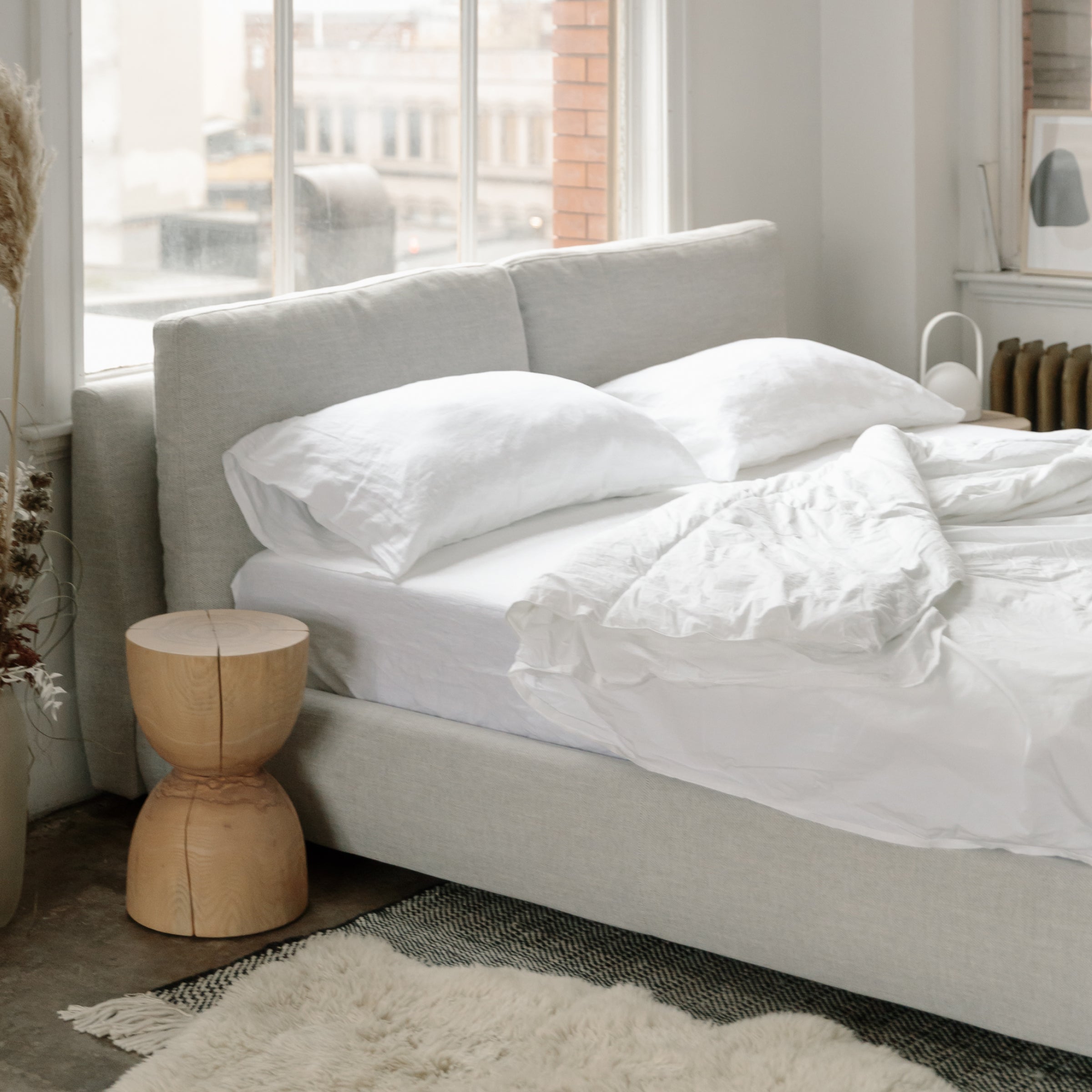 Lit nuageux, Queen, Pierre