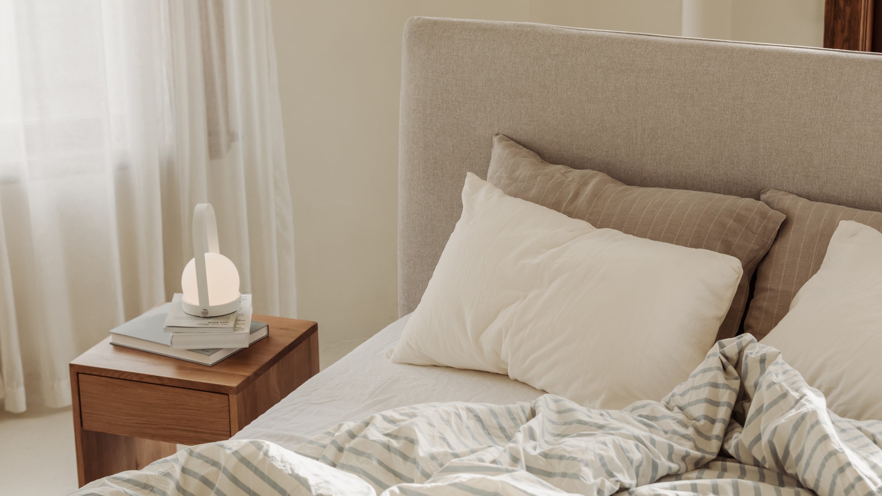 Lit coffre Wave, King, Latte