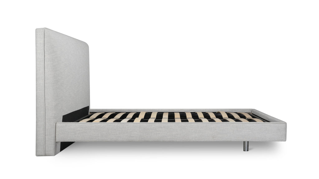 Lit flottant, Queen, Pierre