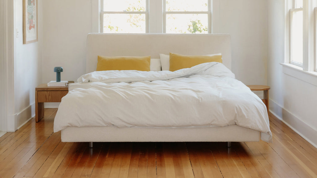 Lit flottant, Queen, Pierre