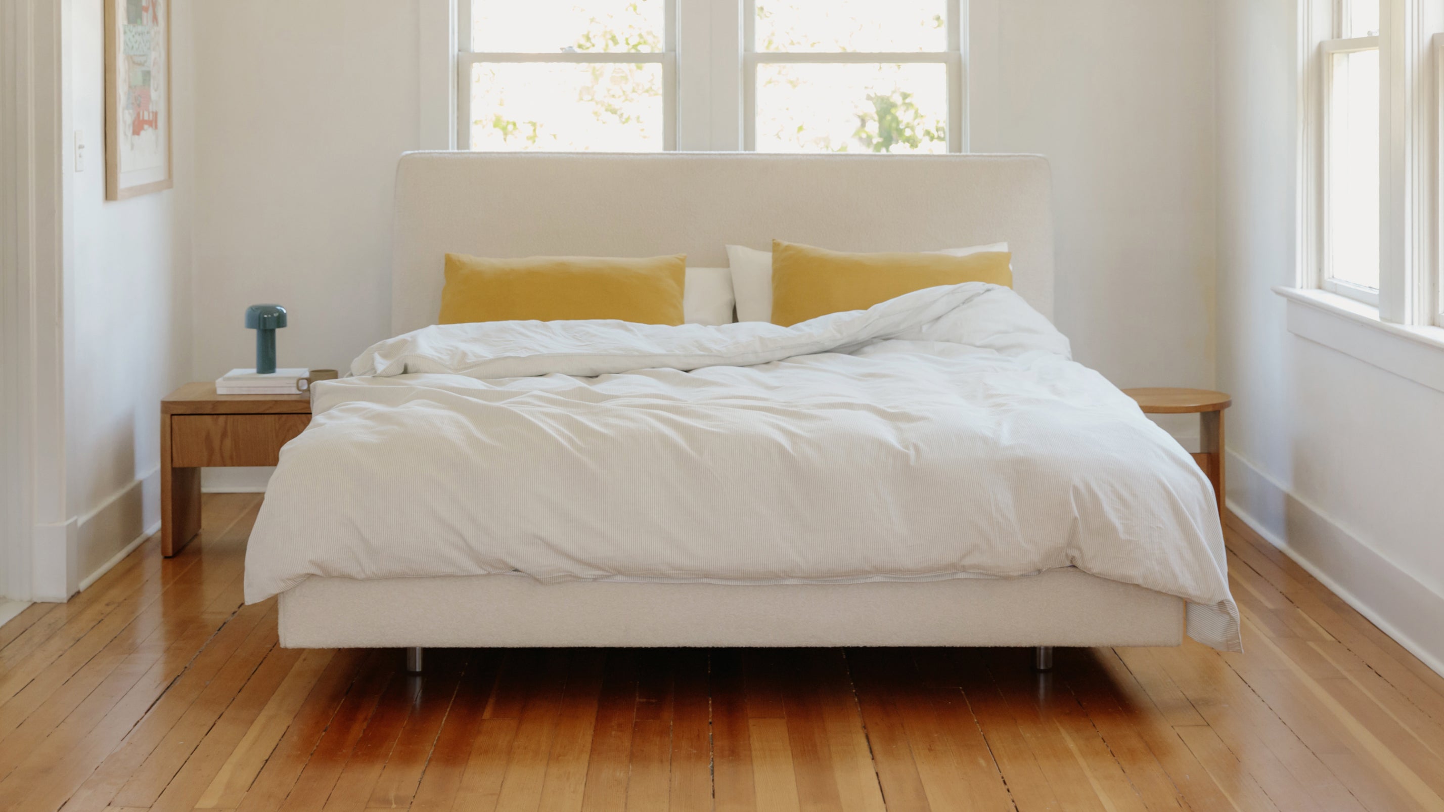 Lit flottant, Queen, Pierre