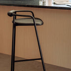 Tabouret de bar Slow Mornings, cuir anthracite/métal noir