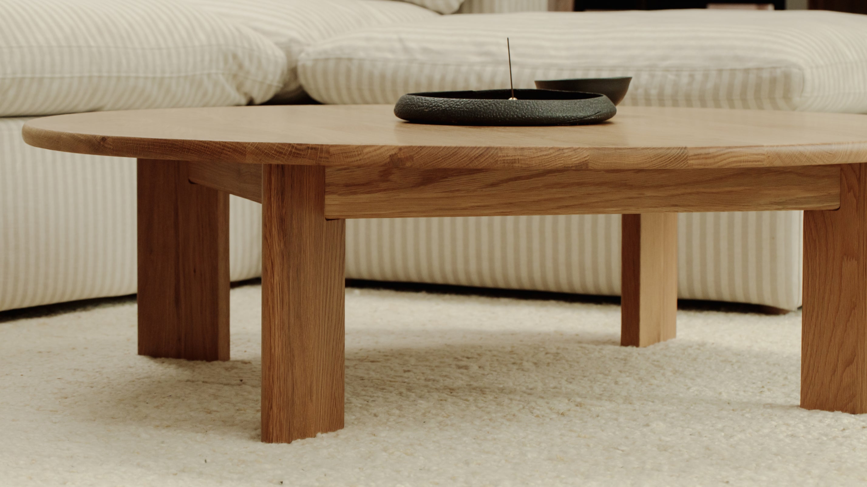 Table basse ronde à cadre, grande, chêne