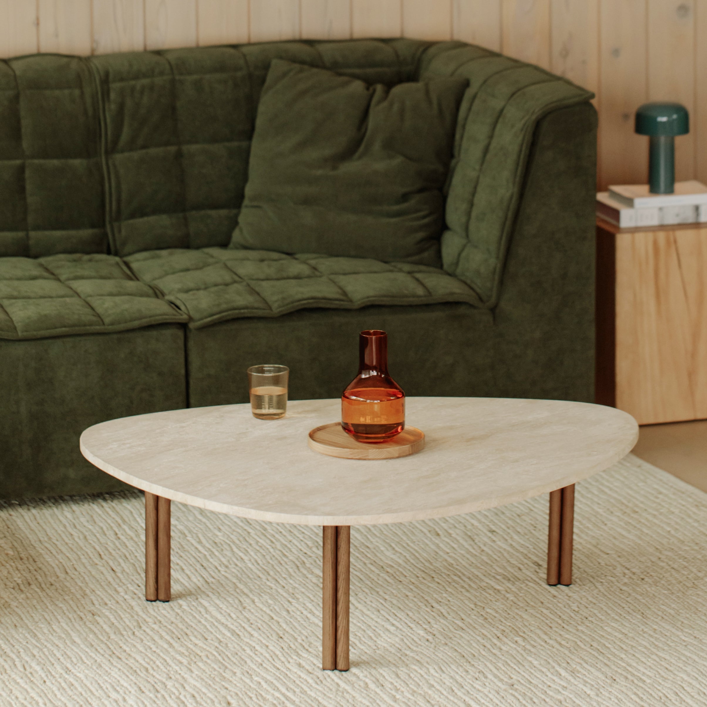 Table basse Better Together, travertin/noyer teinté