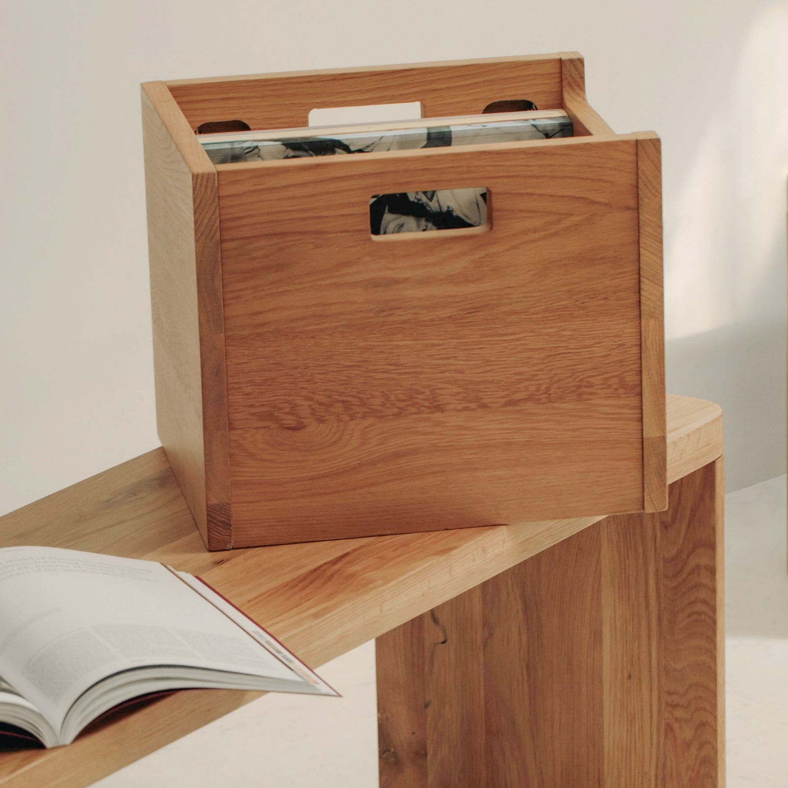 Boîte utilitaire, chêne