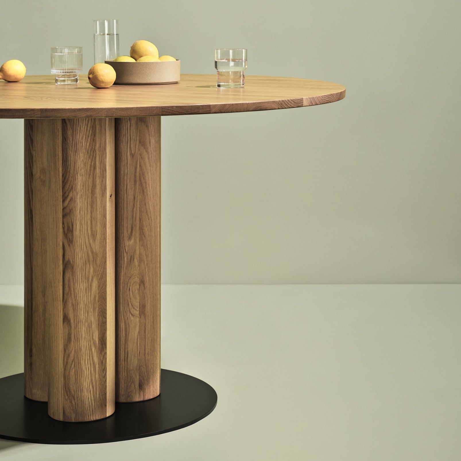 Table de salle à manger Formation, 4 à 5 couverts, chêne