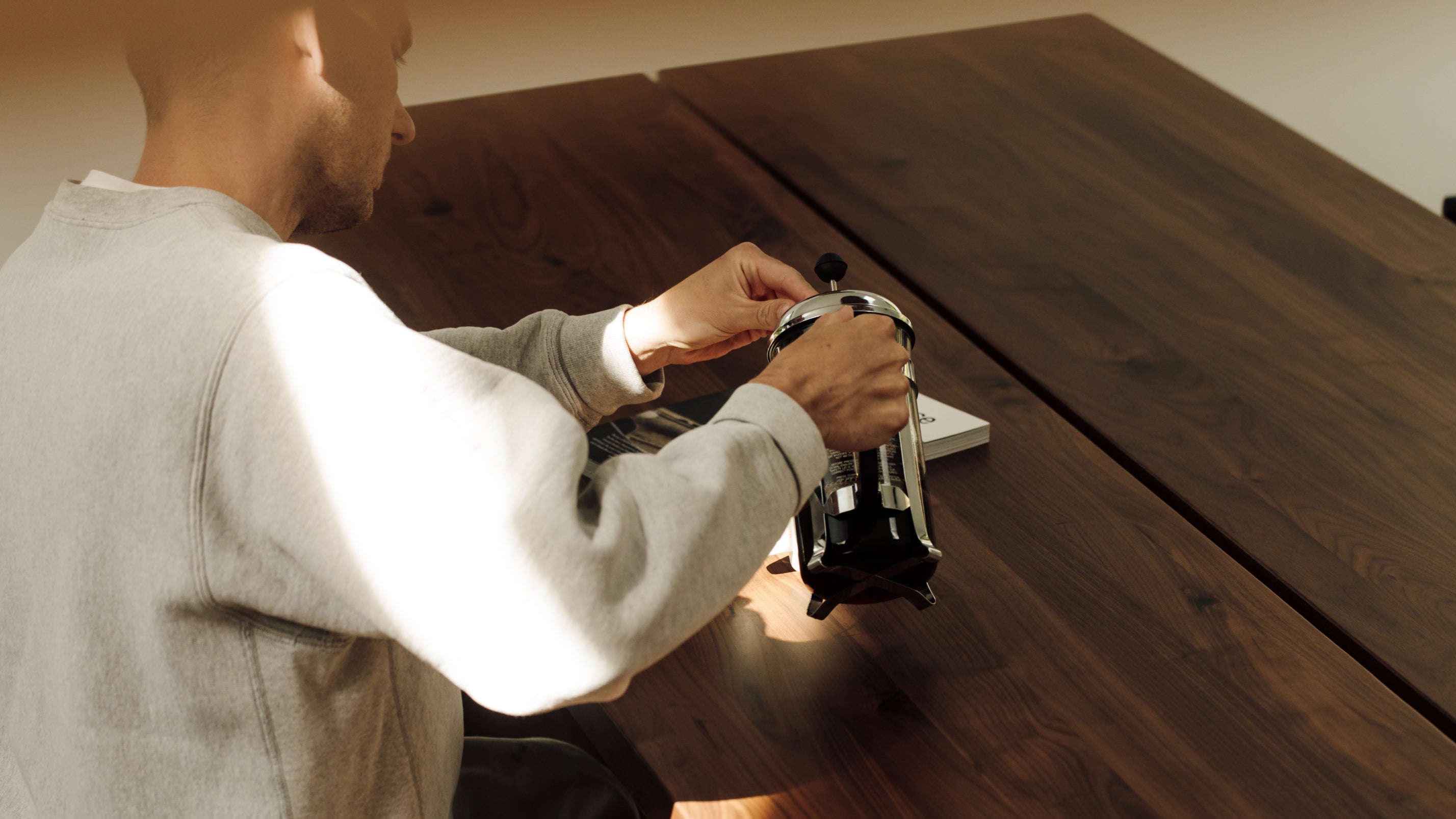 Table de salle à manger Plane, 8 à 10 couverts, noyer américain