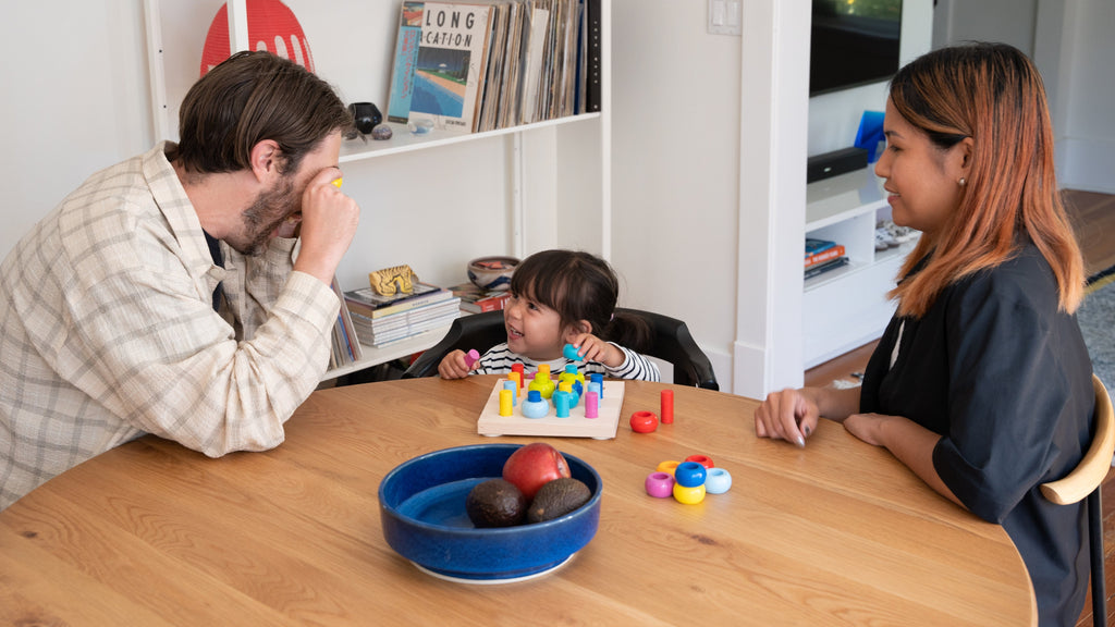Table de salle à manger ronde à cadre, 4-5 couverts, chêne