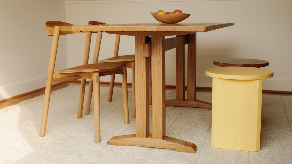 Table de salle à manger Flight, 6 à 8 couverts, noyer américain brossé