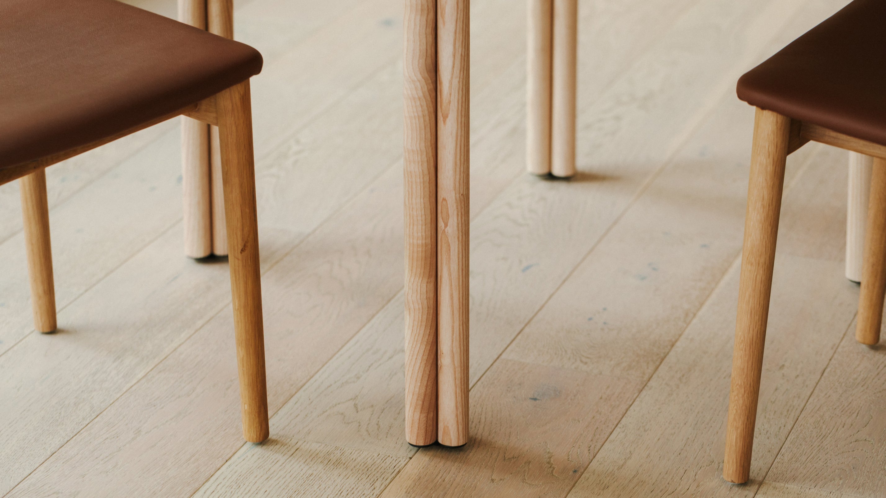 Table à manger Better Together, 4 couverts, frêne