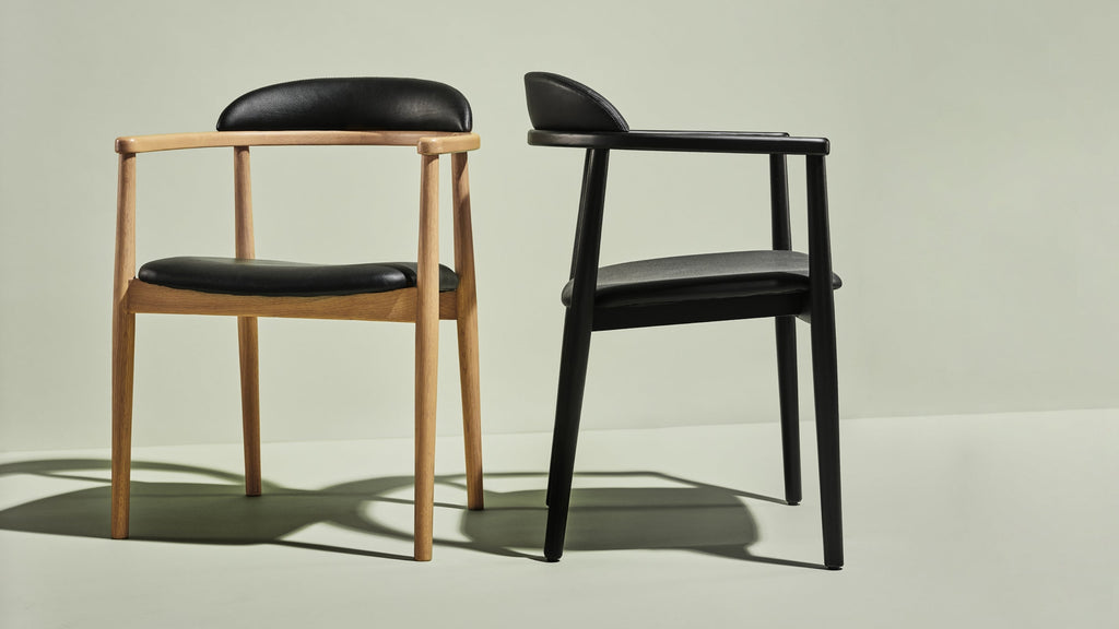 Chaise de salle à manger Count On Me, chêne noir, assise noire