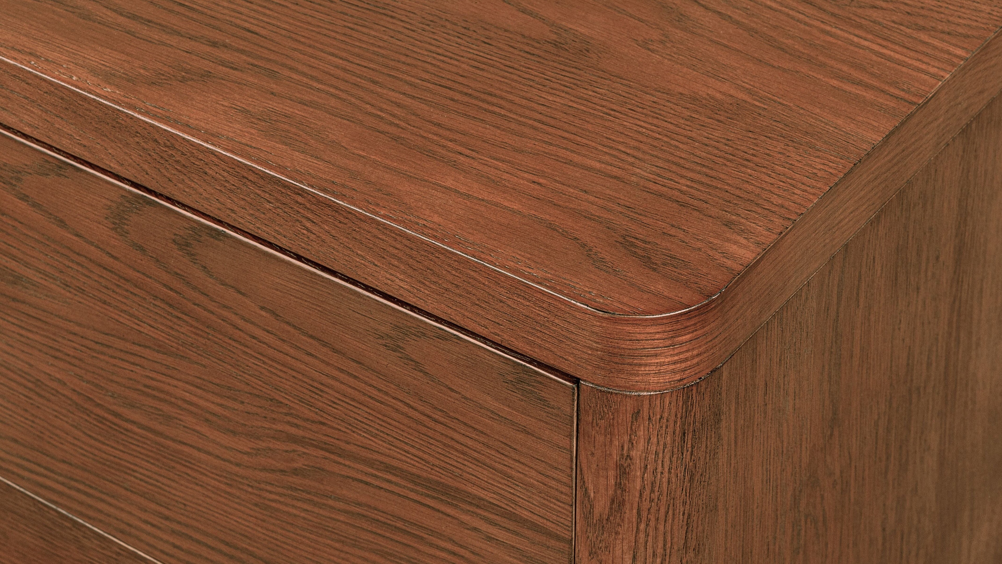 Commode Form, noyer teinté