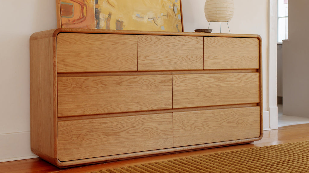 Appelez-moi Commode, Chêne