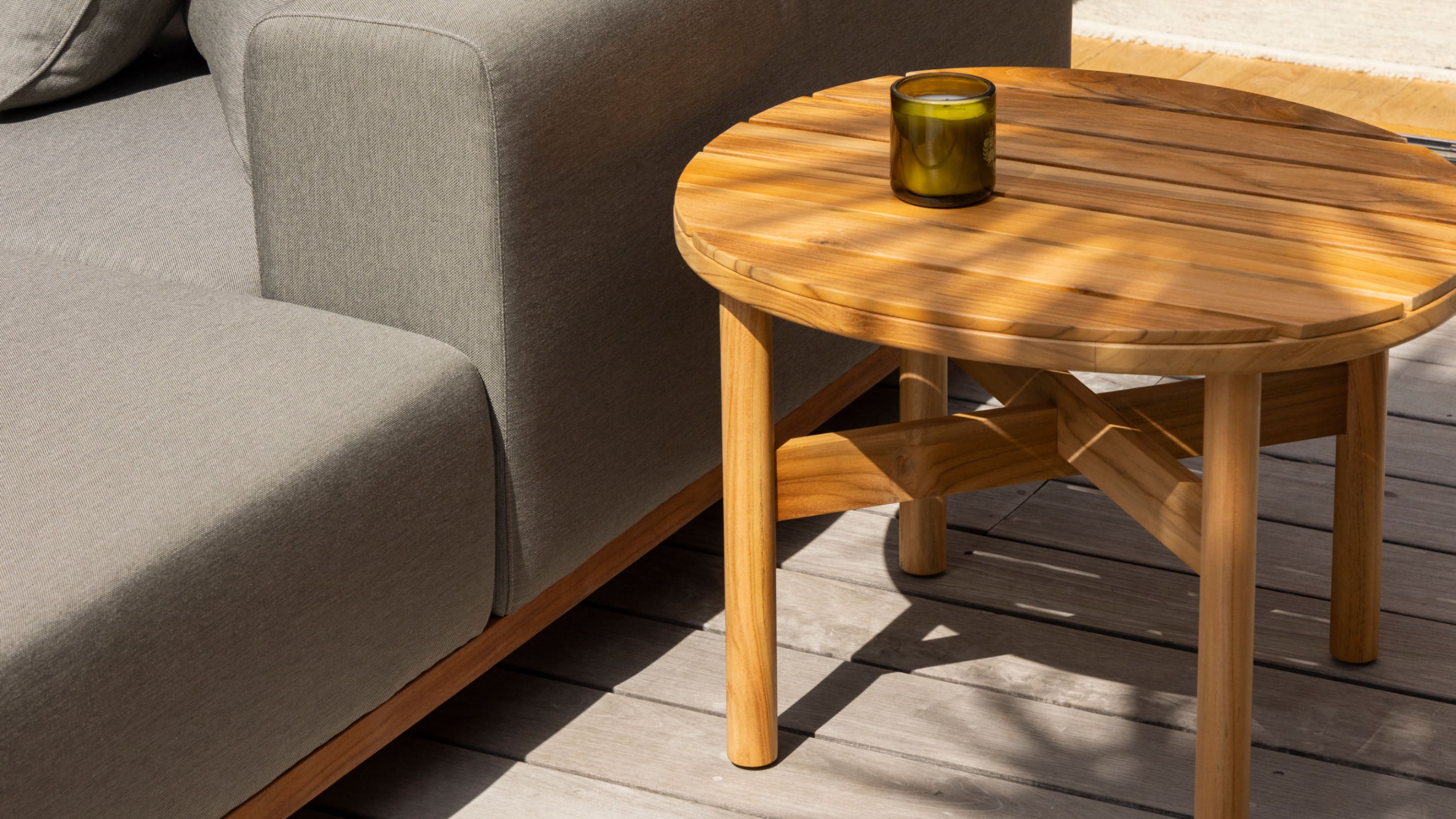 Table basse d'extérieur Table Talk, petite, en teck