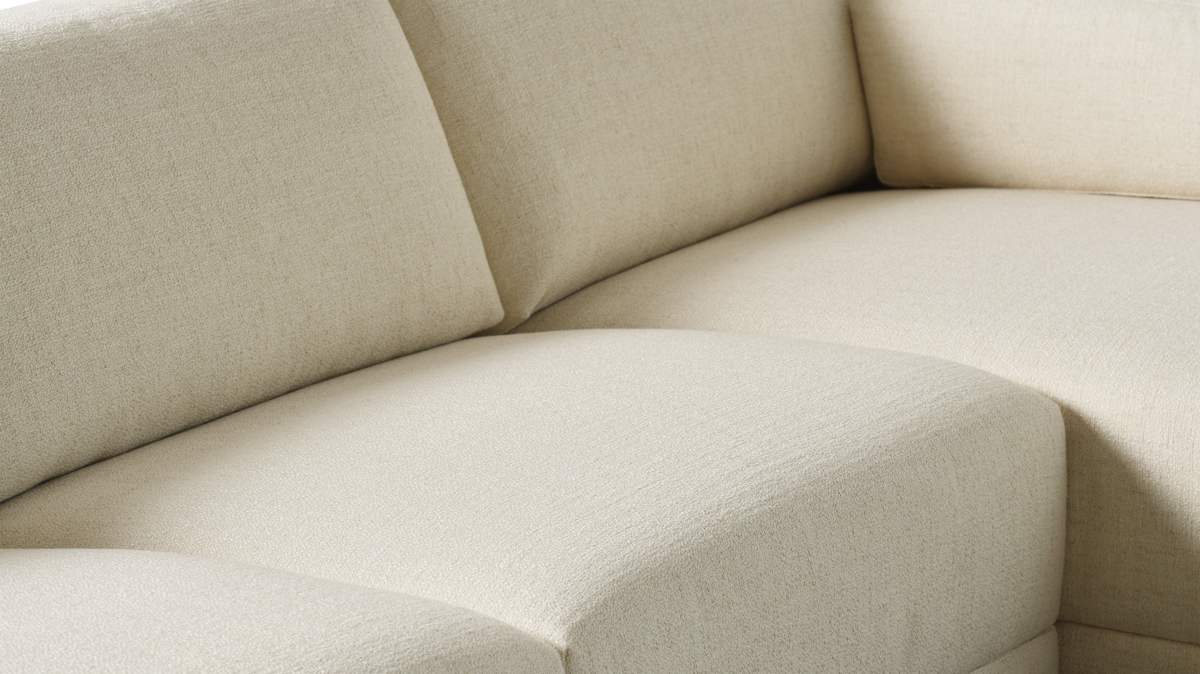 Venez autour du canapé d'angle, à droite, céréales