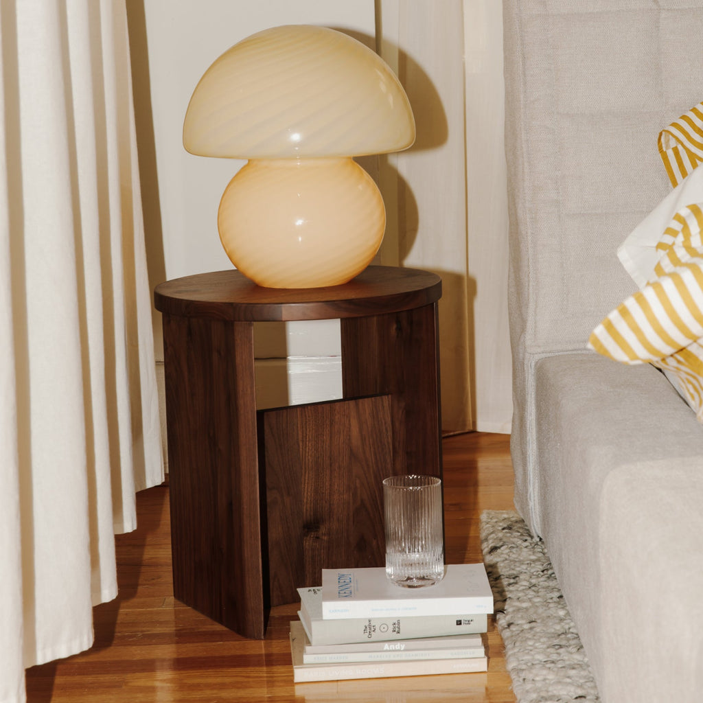 Tabouret de campagne, noyer américain