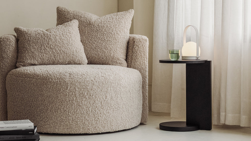 Table d'appoint, frêne noir