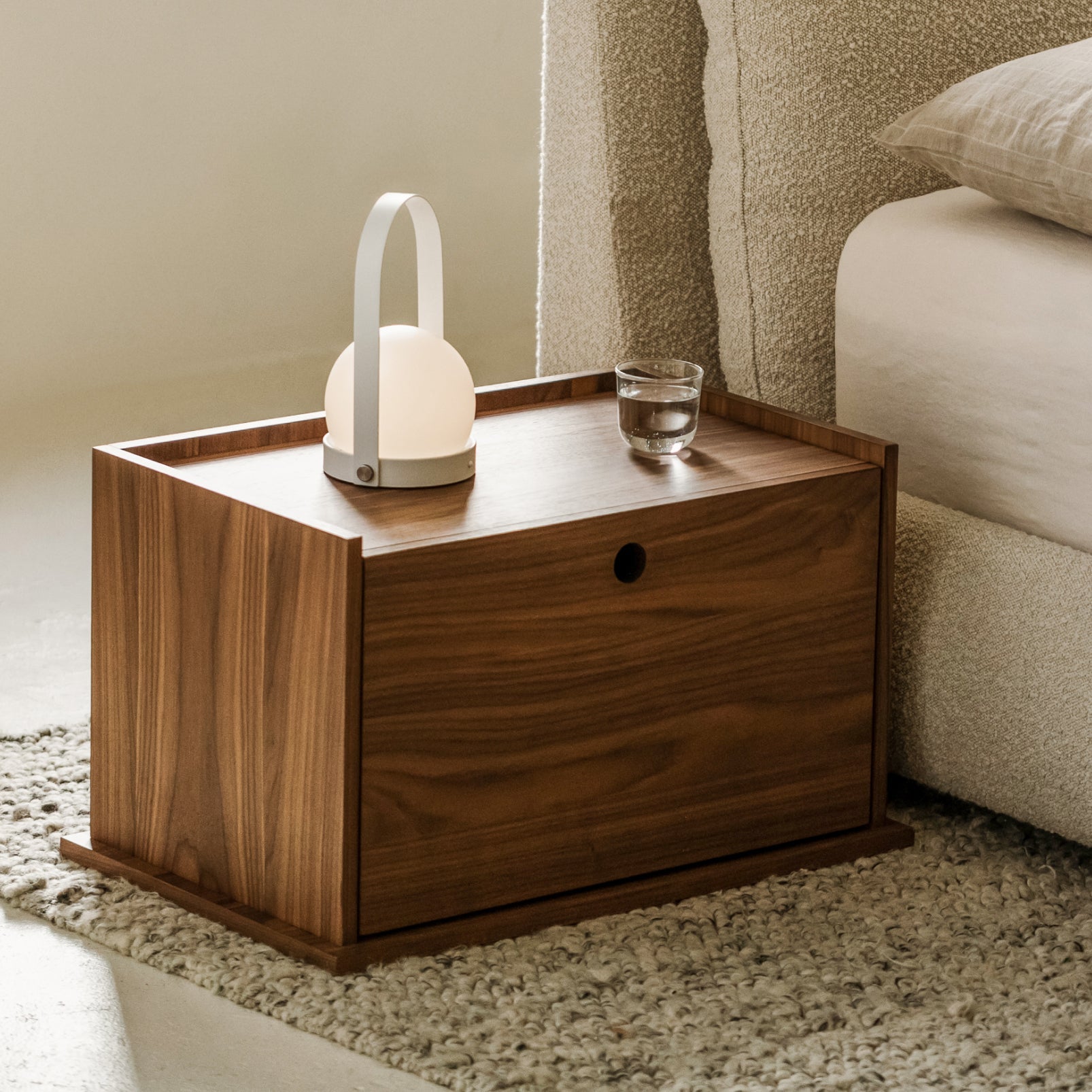 Système de rangement Keep Stacking fermé, en noyer