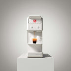 Machine à capsules de café et d'espresso individuelles illy Y3.3